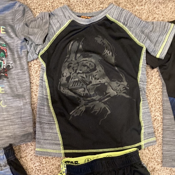 Boys size 5 Star Wars shirts and shorts. Four shirts and three shorts. - Picture 5 of 9
